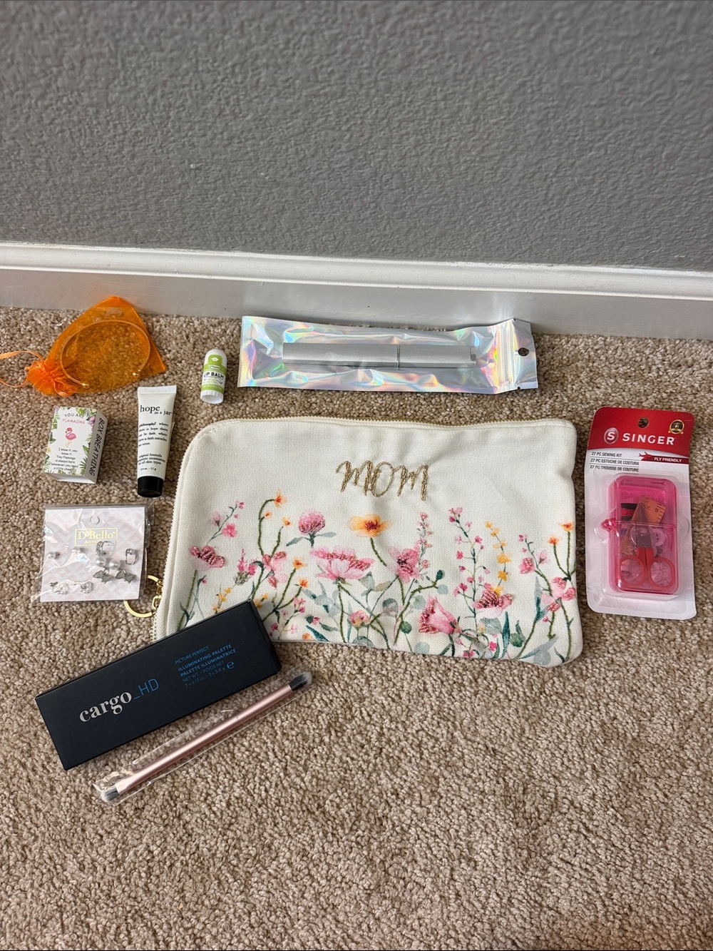 Mom Floral Beaded Cosmetic Pouch Gift Set
